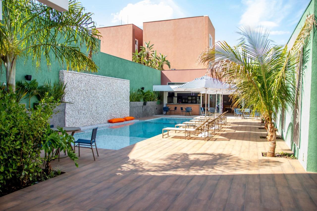Hotel Lirio D'água